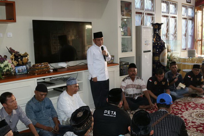 Bupati Harris Buka Bersama Peta dan Pedagang Pasar Pekanbaru